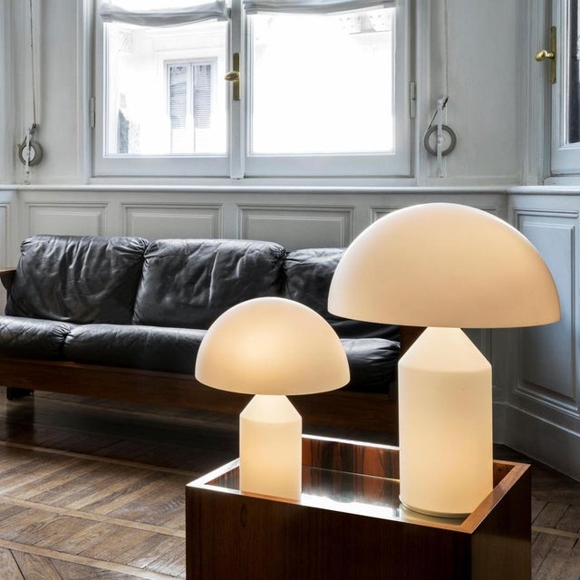 Vico Magistretti Mid-Century Modern Table Lamps by Vico Magistretti for Oluce, Set of 2 For Sale - Image 4 of 8