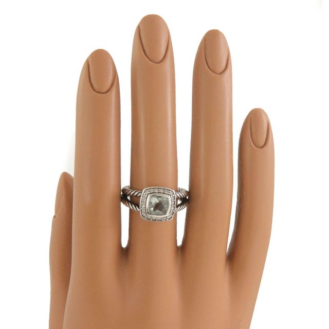 This beautiful authentic ring is by David Yurman from his Albion Collection. Crafted from sterling silver featuring a...