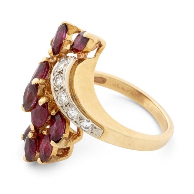 14k Two-Tone Gold, Ruby and Diamond Ring For Sale In New York - Image 6 of 10