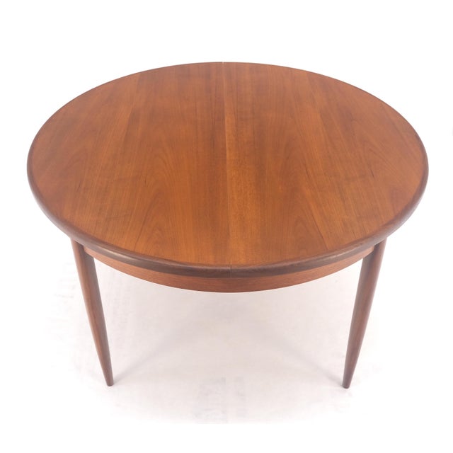 Brown Late 20th Century Danish Modern Round Teak Dining Table w/ 18" Pop Up Hide Away Leaf MINT For Sale - Image 8 of 15