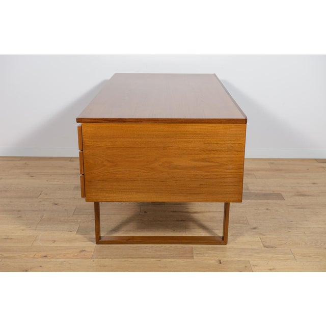 Mid-Century Teak Freestanding Desk by Torben Valeur & Henning Jensen for Dyrlund, Denmark, 1960s For Sale - Image 11 of 18