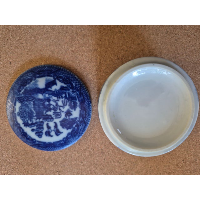 1950s Occupied Japan Blue Willow Pattern Trinket Box For Sale - Image 4 of 7