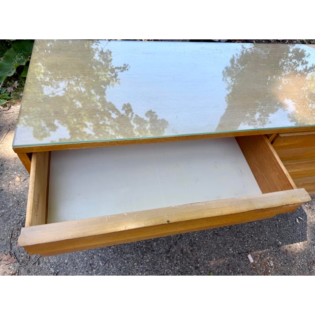1970s American of Martinsville 6 Drawer Dresser MCM Mid-Century Modern Dovetail Joinery Brass Legs and Accents and Glass Top For Sale - Image 5 of 12