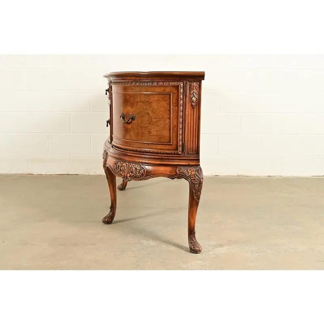 Berkey & Gay Antique Georgian Burled Walnut Bow Front Sideboard or Bar Cabinet, Circa 1920s For Sale - Image 11 of 13