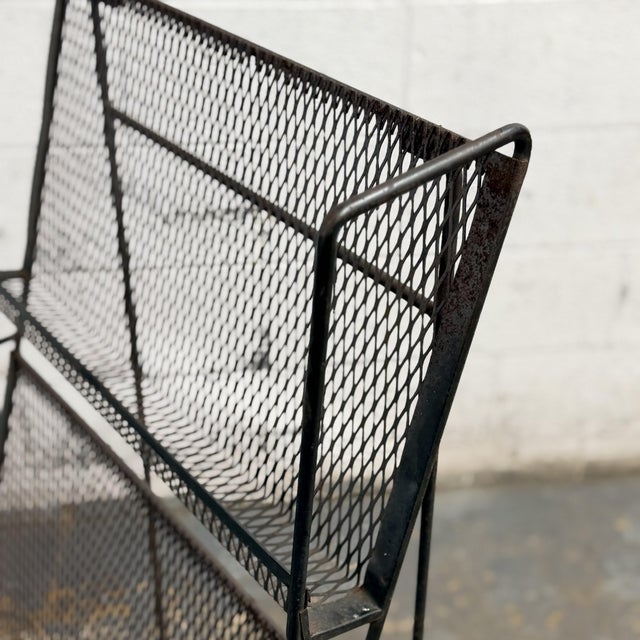 Large Mid 20th Century Modern Free-Standing Collapsible Metal Magazine Rack For Sale - Image 4 of 8