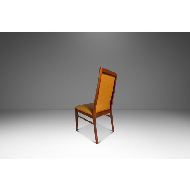Dillingham Restored Mid-Century Modern High-Back Desk / Side/ Dining Chair in Walnut by Milo Baughman for Dillingham, Usa, C. 1960s For Sale - Image 4 of 18