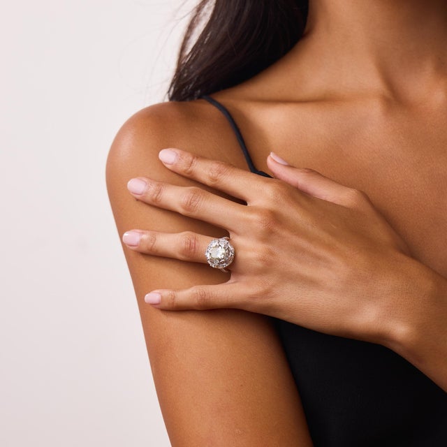 2010s Contemporary Gia 5.63 Carat Diamond Platinum Ring, Size 6.5 For Sale - Image 5 of 6