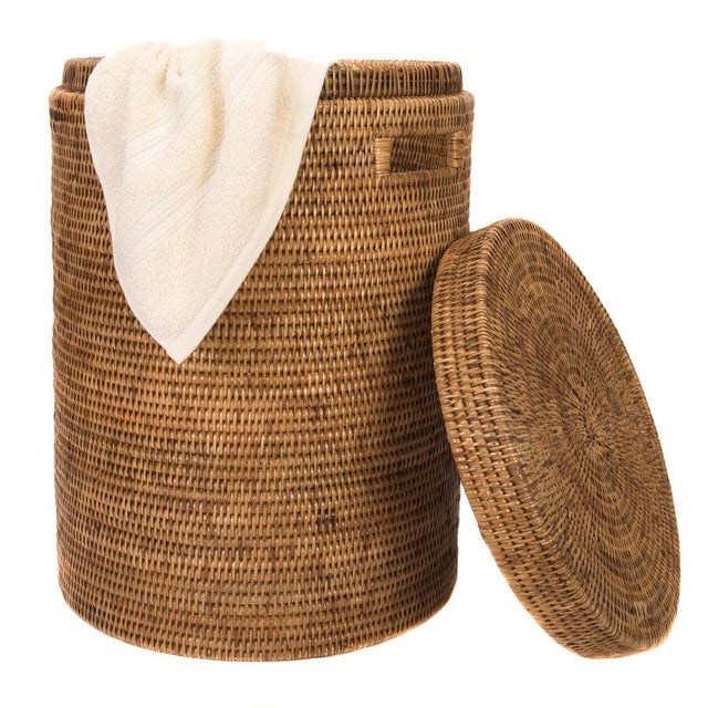 Artifacts Rattan Round Hamper with Lid in Honey Brown For Sale - Image 4 of 8