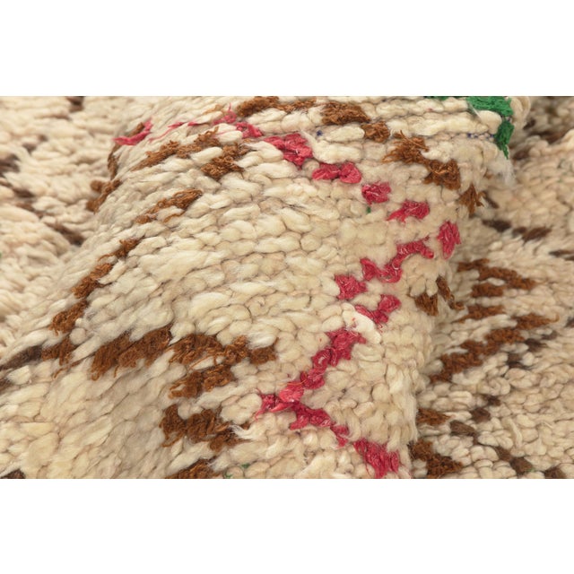 Vintage Azilal Moroccan Rug, 03'06 X 09'00 For Sale In Dallas - Image 6 of 10