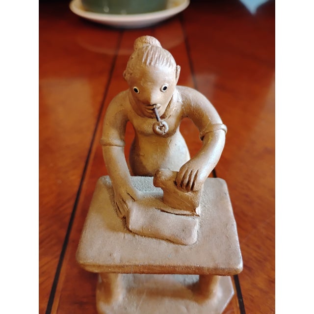 1970s Pair Vitalino Filho Caruaru Brazil Folk Art Terracotta Occupational Sculptures For Sale - Image 9 of 12