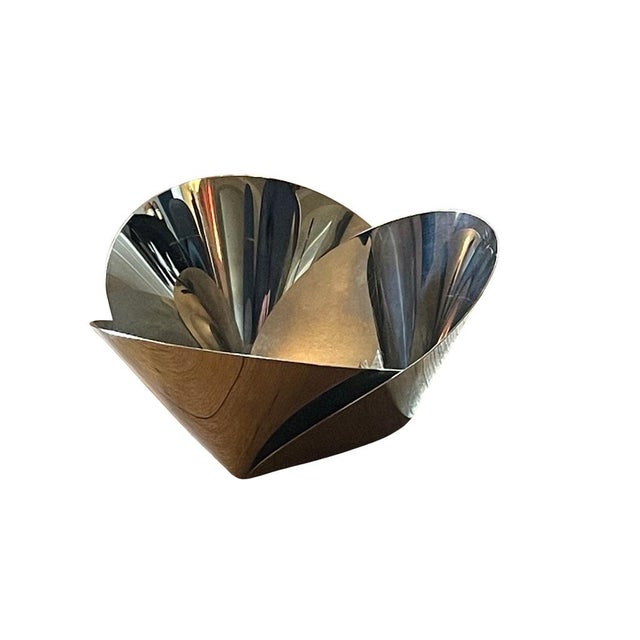 Mid-Century Modern Vintage Alessi "Trinity" Stainless Steel Fruit Bowl by Adam Cornish For Sale - Image 3 of 6