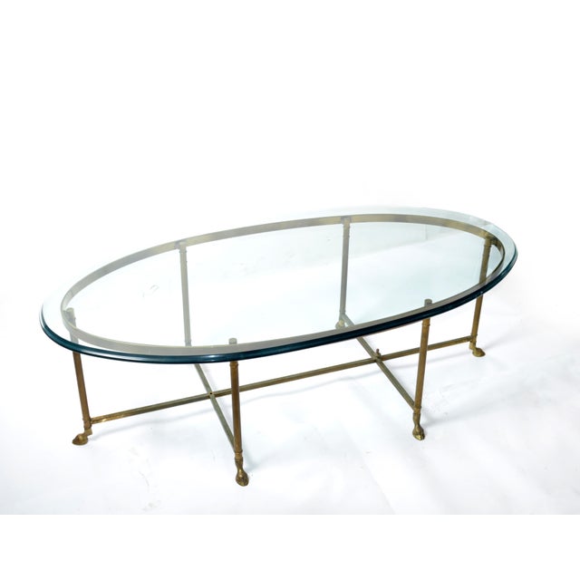1970s Hollywood Regency Mastercraft Brass Hoof Feet Coffee Table Racetrack Glass Top For Sale In Miami - Image 6 of 15