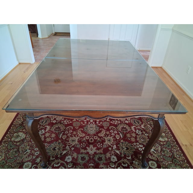 French Provincial Mid 20th Century French Provincial-Style Henredon Solid Alder Dining Table With 2 Extension Leaves For Sale - Image 3 of 10