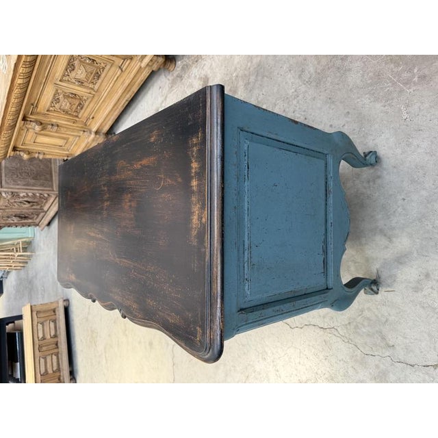 Wood Louis XV Chest of Drawers in Walnut For Sale - Image 7 of 12