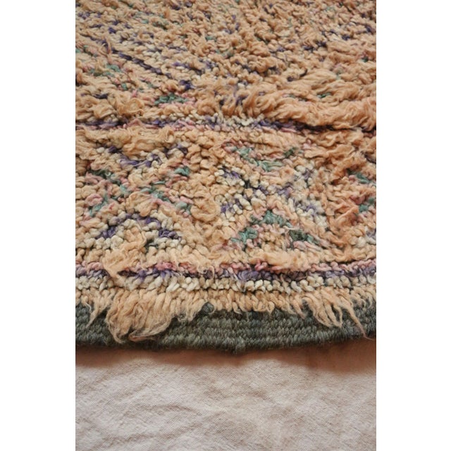 Mid-Century Modern Moroccan Beni M'Guild Rug - 6'11" X 11'8" Ft For Sale - Image 3 of 9