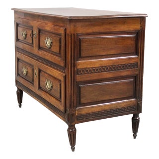 18th Century Italian Louis XVI Chest of Drawers in Walnut For Sale