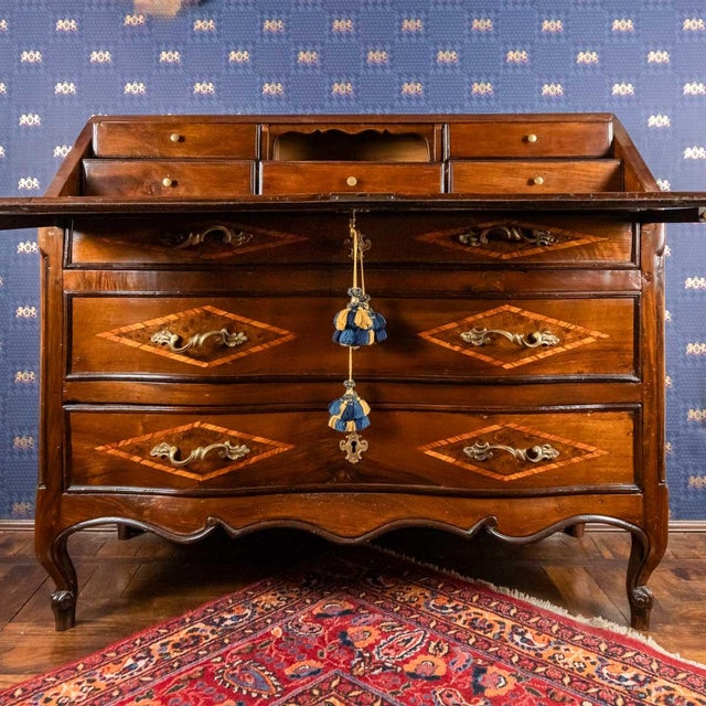 18th-Century Genoese Baroque Chest of Drawers with Inlays and Mercury-Gilded Bronze Handles, 1750 For Sale - Image 3 of 10