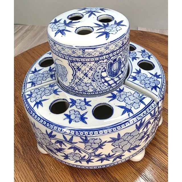 Vintage MCM Andrea by Sadek Flower Arrangement Set Chinoiserie Porcelain Frog Vase For Sale - Image 9 of 10