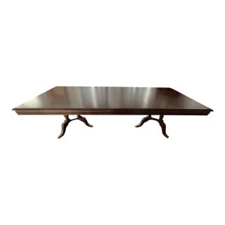 Broyhill Mahogany Traditional Pedestal Dining Table For Sale