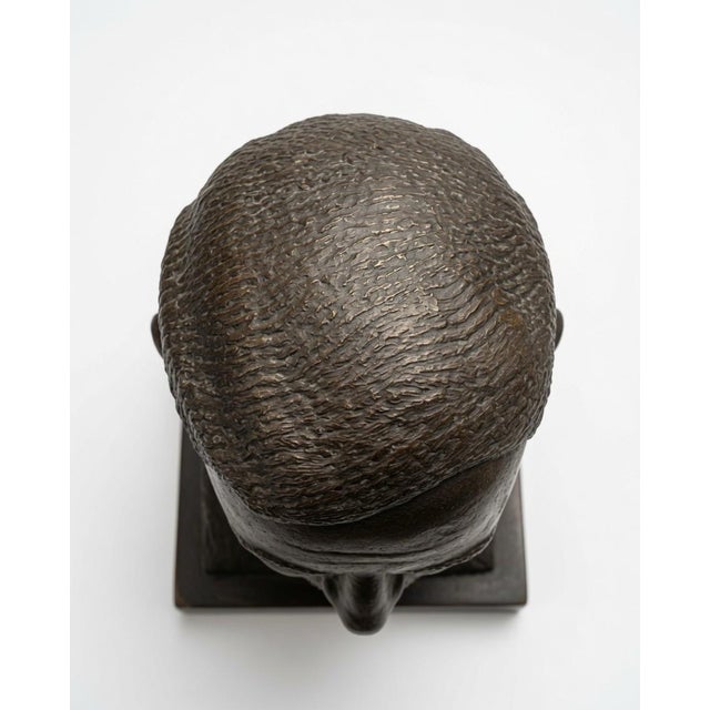 American Ernest Hemmingway Ceramic Bust 1966 Signed For Sale - Image 3 of 5
