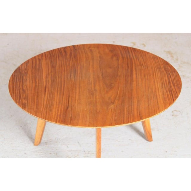 Mid-Century Modern Walnut Coffee Table by G.W. Evans Ltd, 1960s For Sale - Image 3 of 9