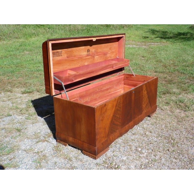 Antique Lane Art Deco Waterfall Cedar Hope Chest Storage Trunk Bed