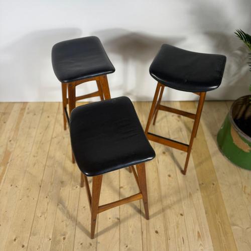 Vintage Danish Teak Bar Stools by Johannes Andersen, 1960s, Set of 3 For Sale - Image 4 of 8