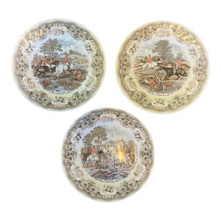 Vintage Herrings Hunt Decorative Plates, Set of Three English Sporting Scenes For Sale