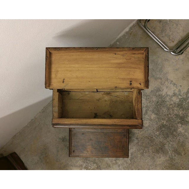 Brown Vintage Emilian-Romagna Kneeler in Elm For Sale - Image 8 of 18