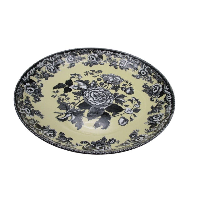 This plate from the Spode Archive Collection showcases the timeless 'British Flowers-Rosa' pattern, introduced in 1831....
