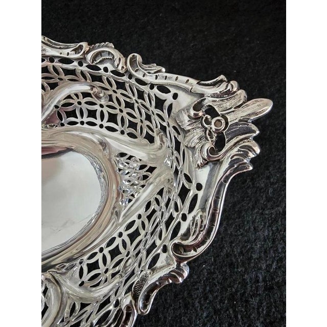 Antique Victorian Sterling Silver Navette Bon Bon Dish from William Comyns, 1889 For Sale - Image 3 of 18