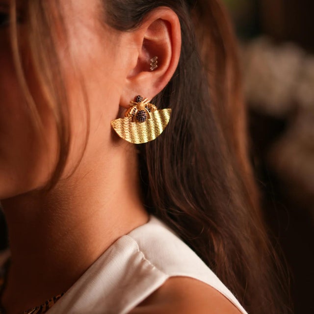 Abundance Honey Bee Sapphire & Gold Chunky Earrings, A Pair For Sale - Image 4 of 6