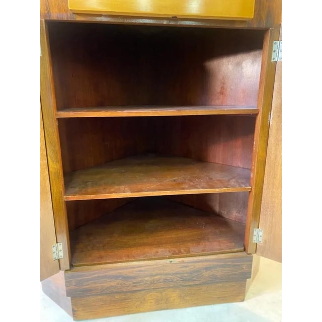 Brown 1930s Art Deco Skyscraper Corner Cabinet in the Manner of Paul Frankl For Sale - Image 8 of 10