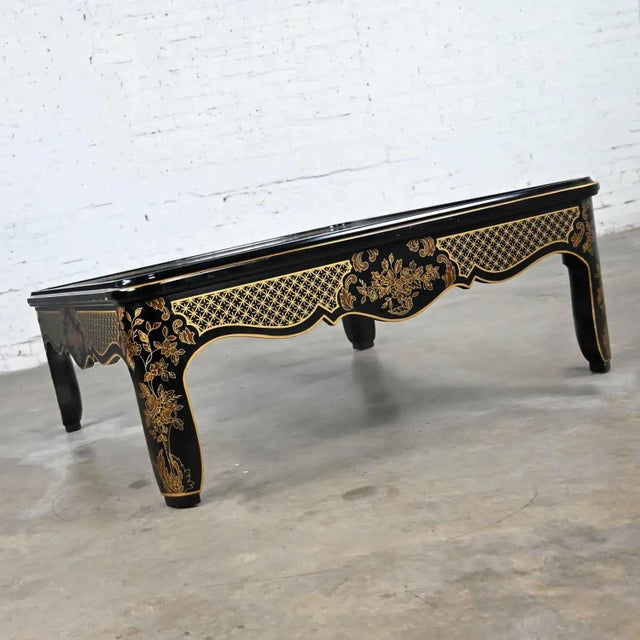 1980s 1980's Drexel Heritage Coffee Table Et Cetera Collection Chinoiserie Black & Gold Painted & Burl With Glass Insert For Sale - Image 5 of 14