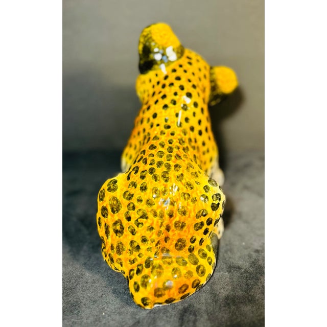 1960s Vintage Italian Figural Hand Painted Baby Leopard Terra Cotta Sculpture For Sale - Image 5 of 7