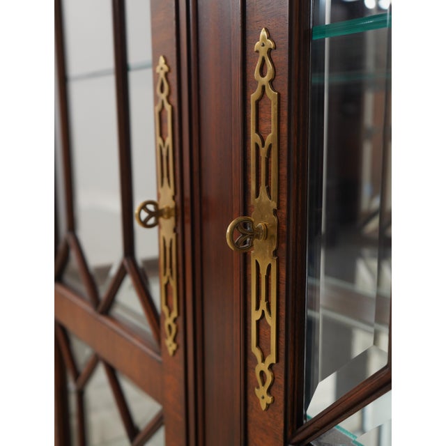 Henkel Harris Beveled Glass #2348 Mahogany Curio Cabinet For Sale - Image 9 of 18