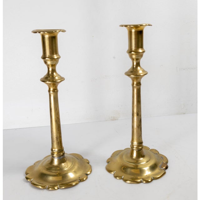 18th Century 18th Century Pair of English Brass Queen Anne Candlesticks With Petal Base For Sale - Image 5 of 13