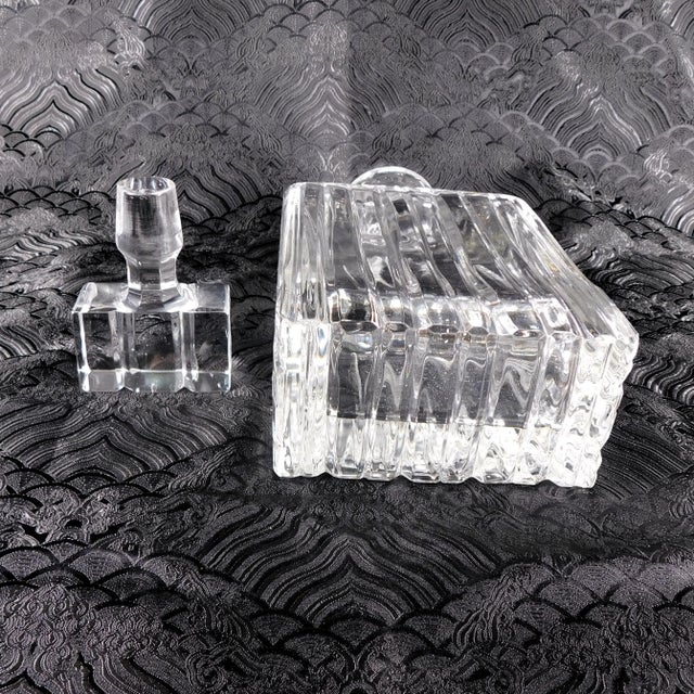 1970s Contemporary Royal Gallery Ridged Cut Crystal Rectangular Decanter For Sale - Image 4 of 4