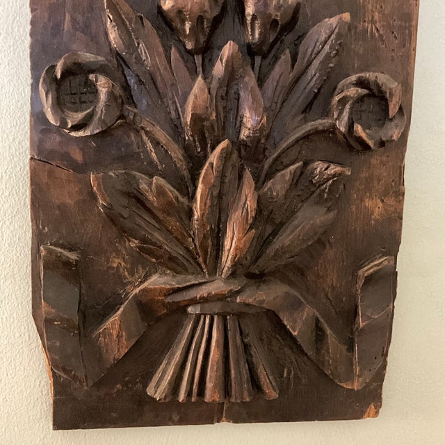 French 19th Century French Ornamental Carvings Featuring a Flower Bouquet (Pair) For Sale - Image 3 of 11