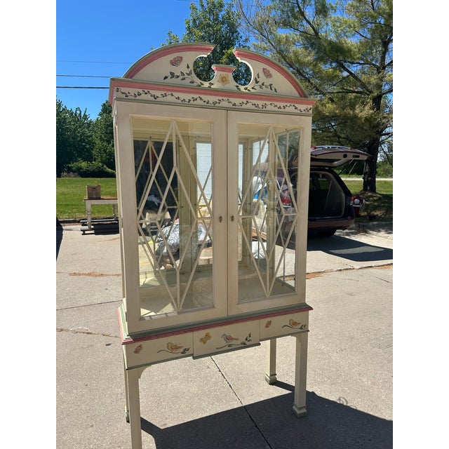 Lexington Palmer House Collection China Curio Cabinet For Sale - Image 12 of 12