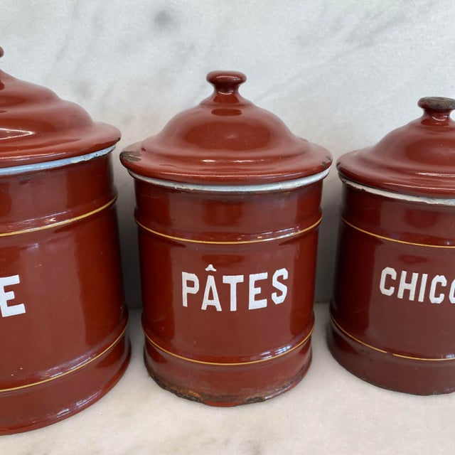 Set of Five French Reddish Brown Enamel Kitchen Canisters With Original Lids For Sale In Portland, ME - Image 6 of 18