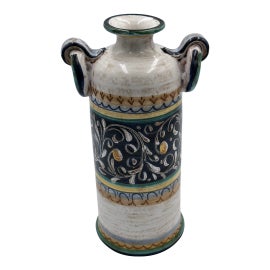 Example of Castelli Vessels and Vases