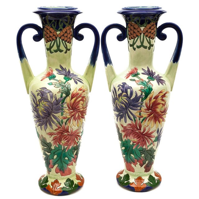 Art Nouveau Amphora Vases from Longchamp, 1900s, Set of 2 For Sale - Image 3 of 16