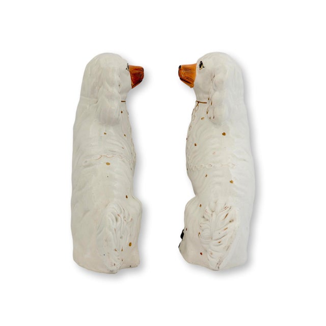 English Large White Antique Staffordshire Dogs / Spaniels, a Pair For Sale - Image 3 of 5