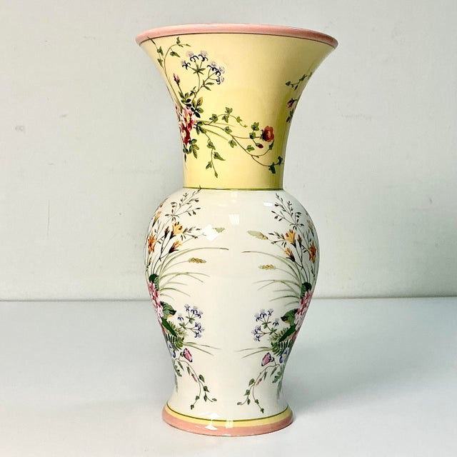 Light Yellow 1990s Vintage Boho Chic Chippendale Laura Ashley Home Floral Botanical Transferware Vase. For Sale - Image 8 of 11