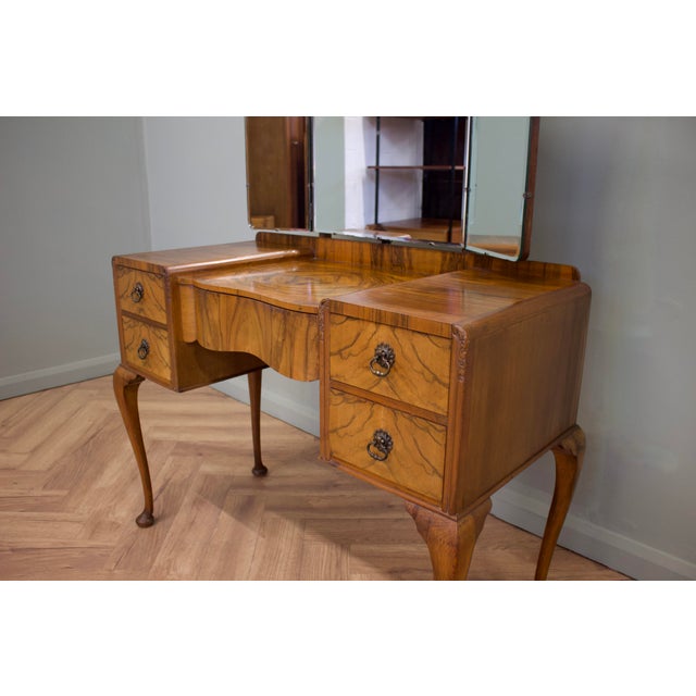 1930s Art Deco Walnut and Walnut Veneer Dressing Table, 1930s For Sale - Image 5 of 12