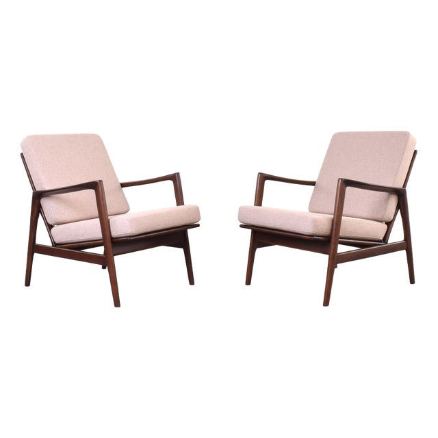 Mid-Century Modern Stefan Lounge Chairs, 1960s, Set of 2 For Sale