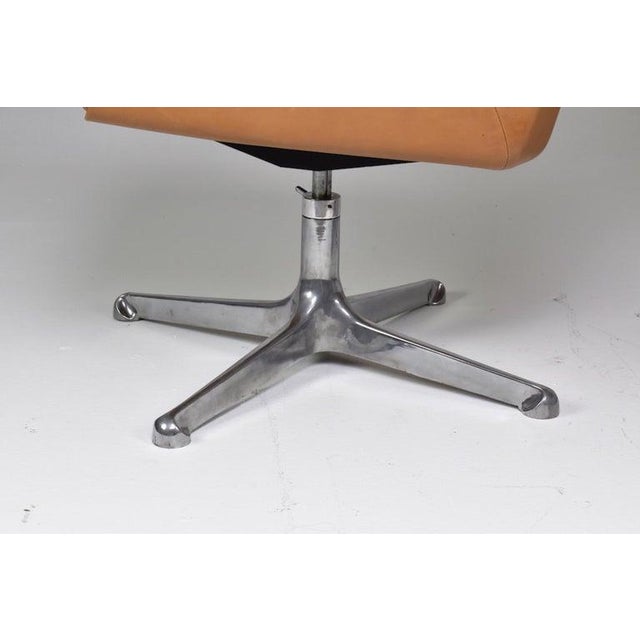 Metal Italian Leather Office Chairs by Osvaldo Borsani for Tecno Milano, 1960s For Sale - Image 7 of 12