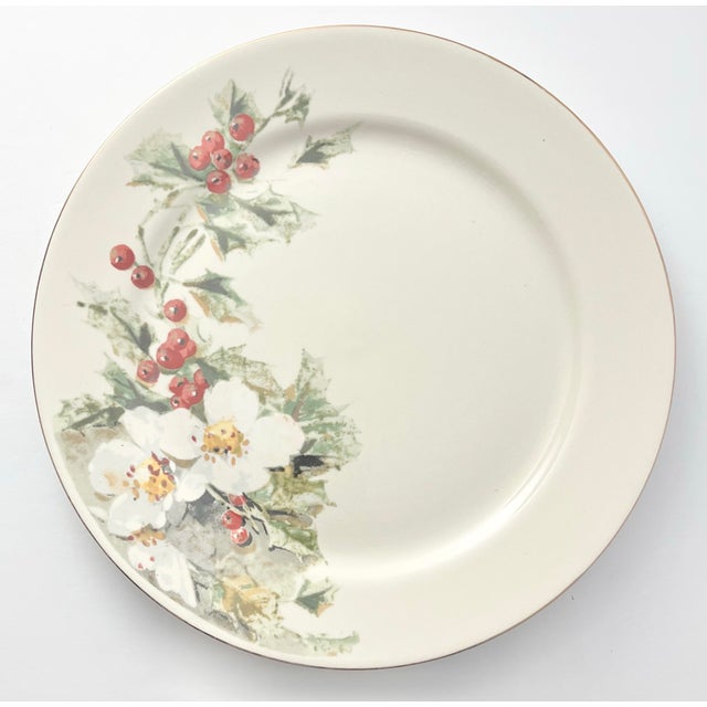 Contemporary Gibson “Yuletide” Ceramic Dinnerware Set, Service for 4 - 20-Piece For Sale In Dallas - Image 6 of 8