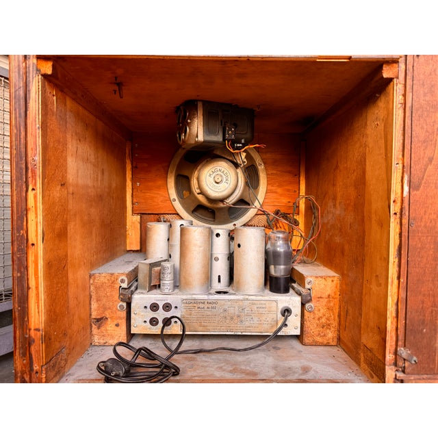 Vintage Italian Art Deco Magdadyne Radio and Cocktail Cabinet, 1930s For Sale - Image 14 of 18